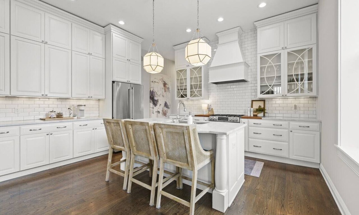 Over-the-Rhine Apartment | StayWashingtonPark | OTR