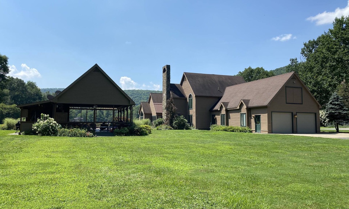 Starlight House | STREAMSONG