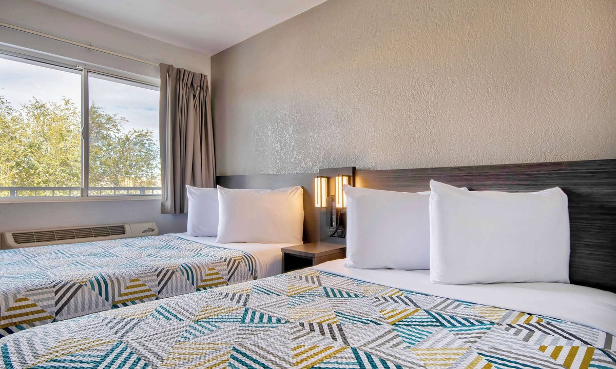 Albuquerque Hotel | Studio 6 Albuquerque, NM – Midtown