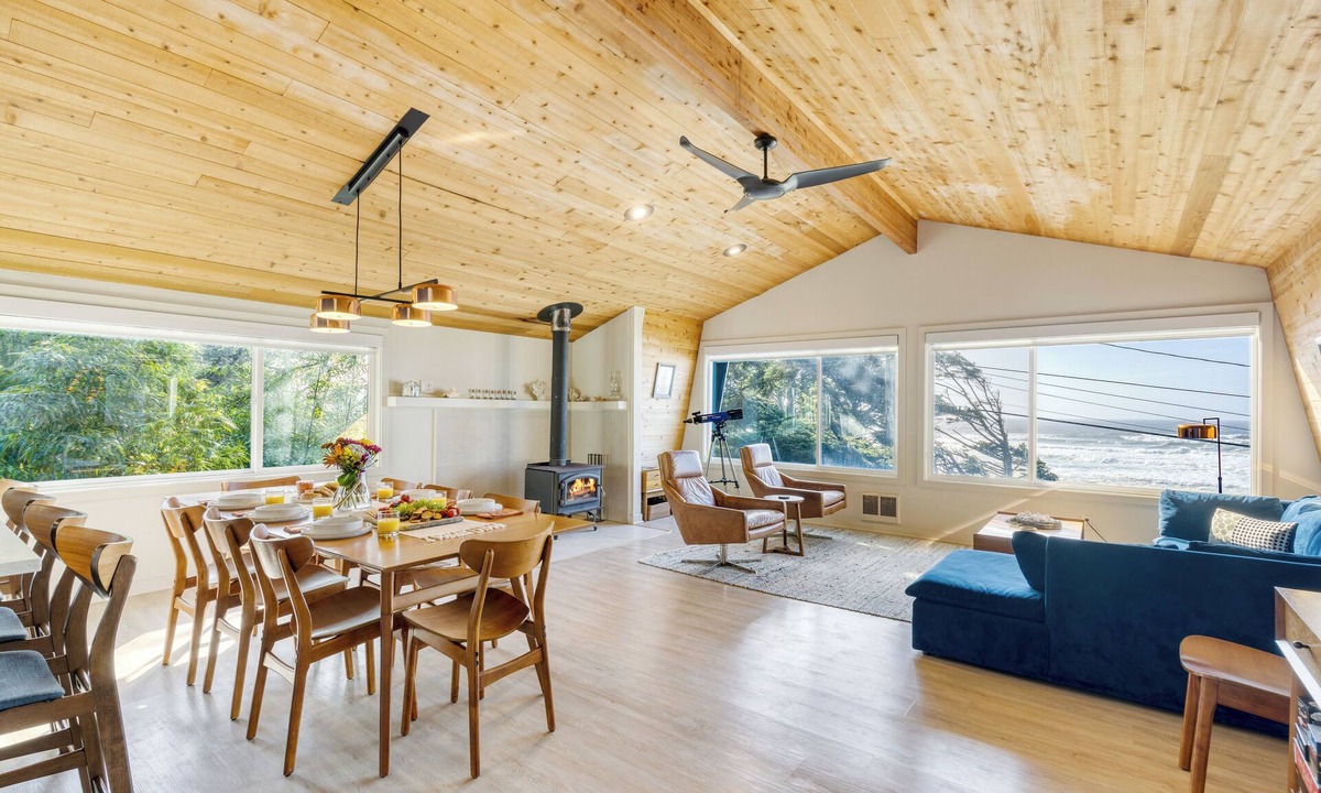 Arch Cape House | Stunning Ocean Views, Steps to Beach Tranquil Retreat | Cove Keep by AvantStay