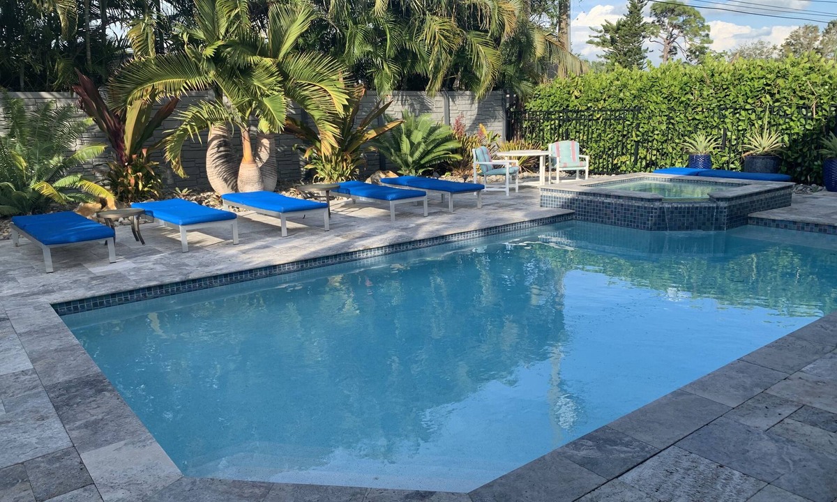 Naples Park Villa | Summer is available! Villa with Heated Pool & Spa.Walk to the Beach & Mercado.