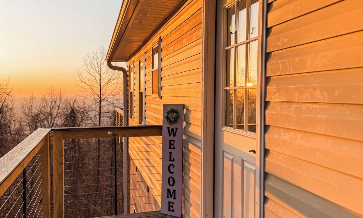 Fancy Gap House | Sunrise Mountain Escape - Modern 1 Bed, 1 Bath - Gorgeous Views Near BRPW & I-77