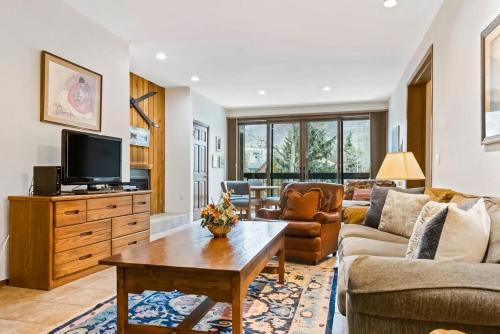 Eagle-Vail Apartment | SunRiver E101