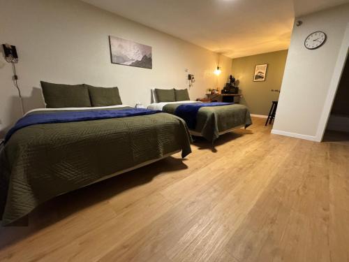 Palmer Hotel | The Pioneer Motel