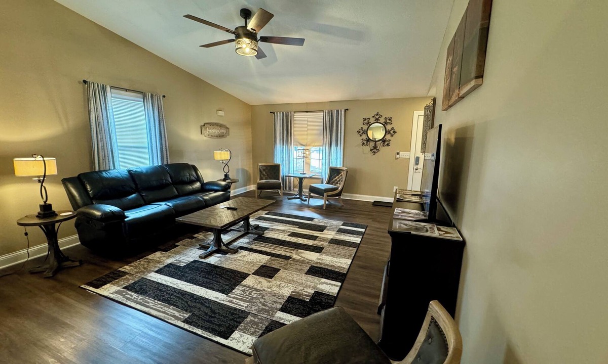 Wilmington Condo | The Rustic Equestrian-5 Min from WEC
