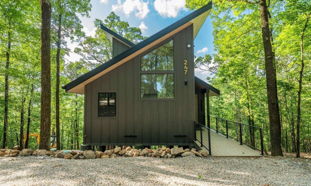 Hot Springs Resort | The Wagoner at In the Trees Luxury Resort, Mountaintop, Hot Tub, Outdoor Fireplace