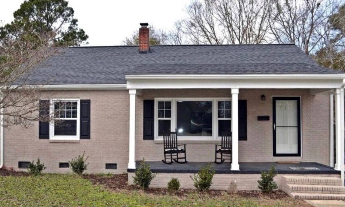 Cheraw House | This Beautiful Home Makes You Feel Right At Home