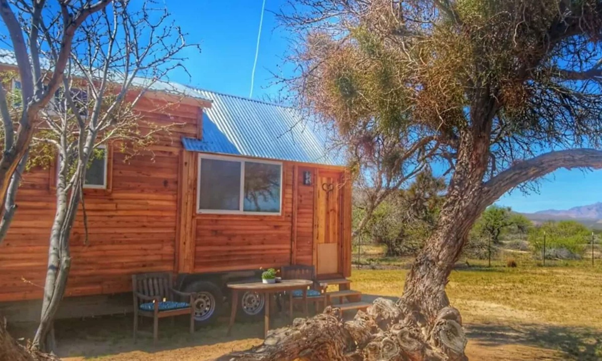 Sandy Valley Cottage | Tiny House in the Mojave Desert near Las Vegas/The Hummingbird