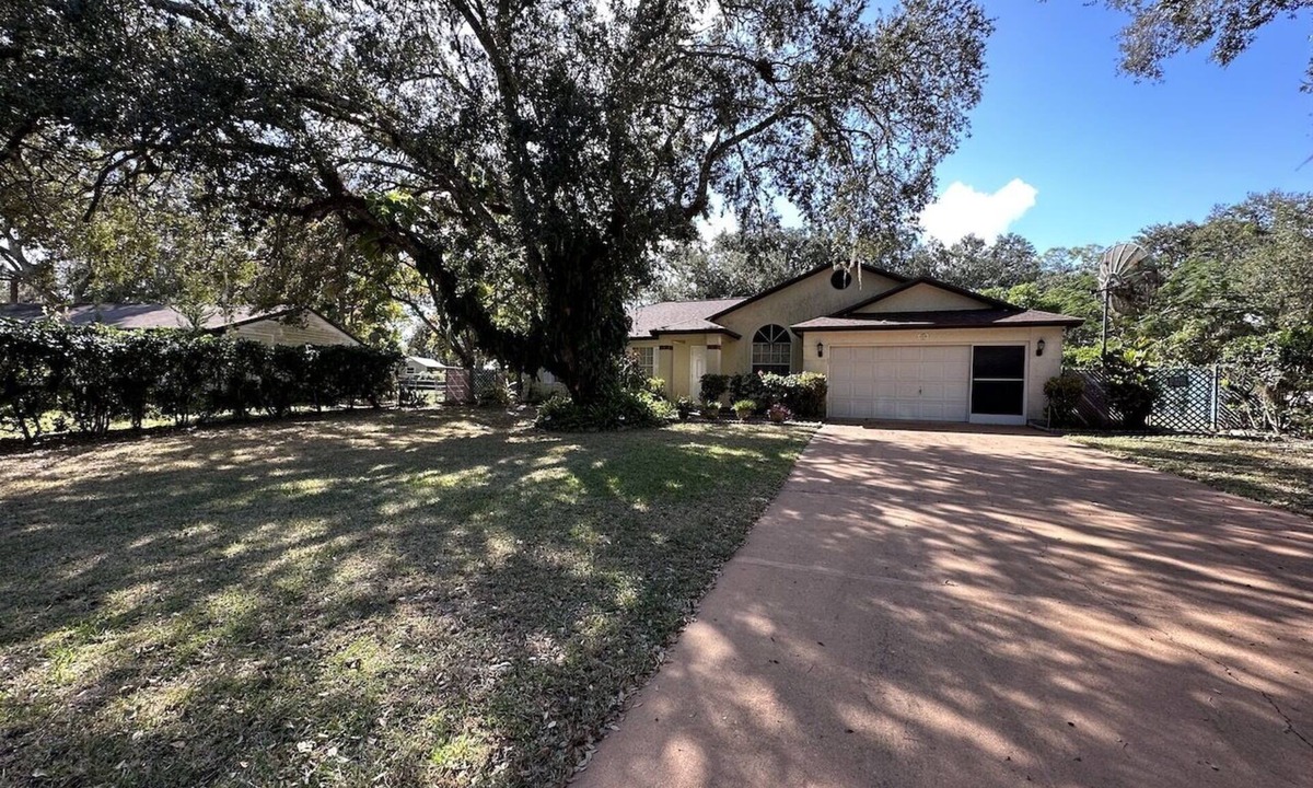 Port LaBelle House | Under the Oaks Un-refined Florida Living