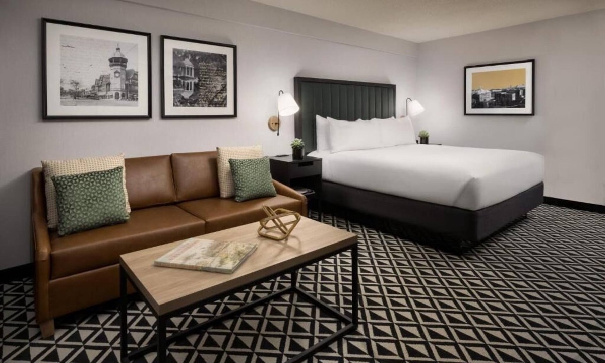 Brookline Hotel | Unique Design & Comfort in Room Close to Fenway Park!