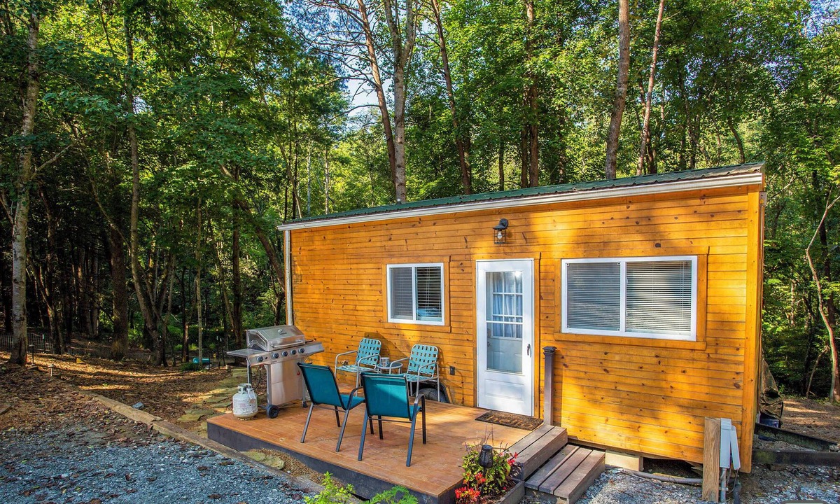 Lake Lure Cottage | Unique Tiny Cabin at Farmstead | Lake Lure 2 miles