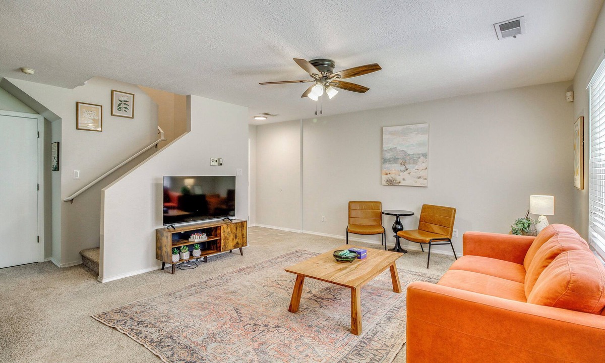 Northeast Heights House | Walkable Home w/ Dog-Friendly Yard in Albuquerque!