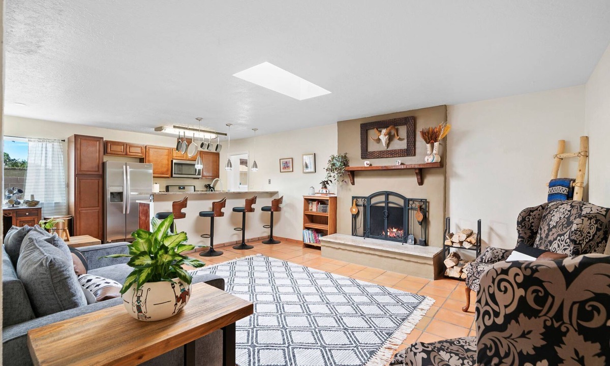 Northeast Heights House | Welcome to Casa de Ladrillos - No House guests without prior approval from host.