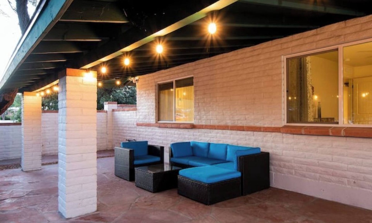 Tucson House | West side, heated pool (with fee), family house!
