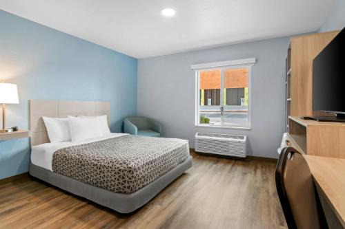Lowell Hotel | WoodSpring Suites Rogers Bentonville