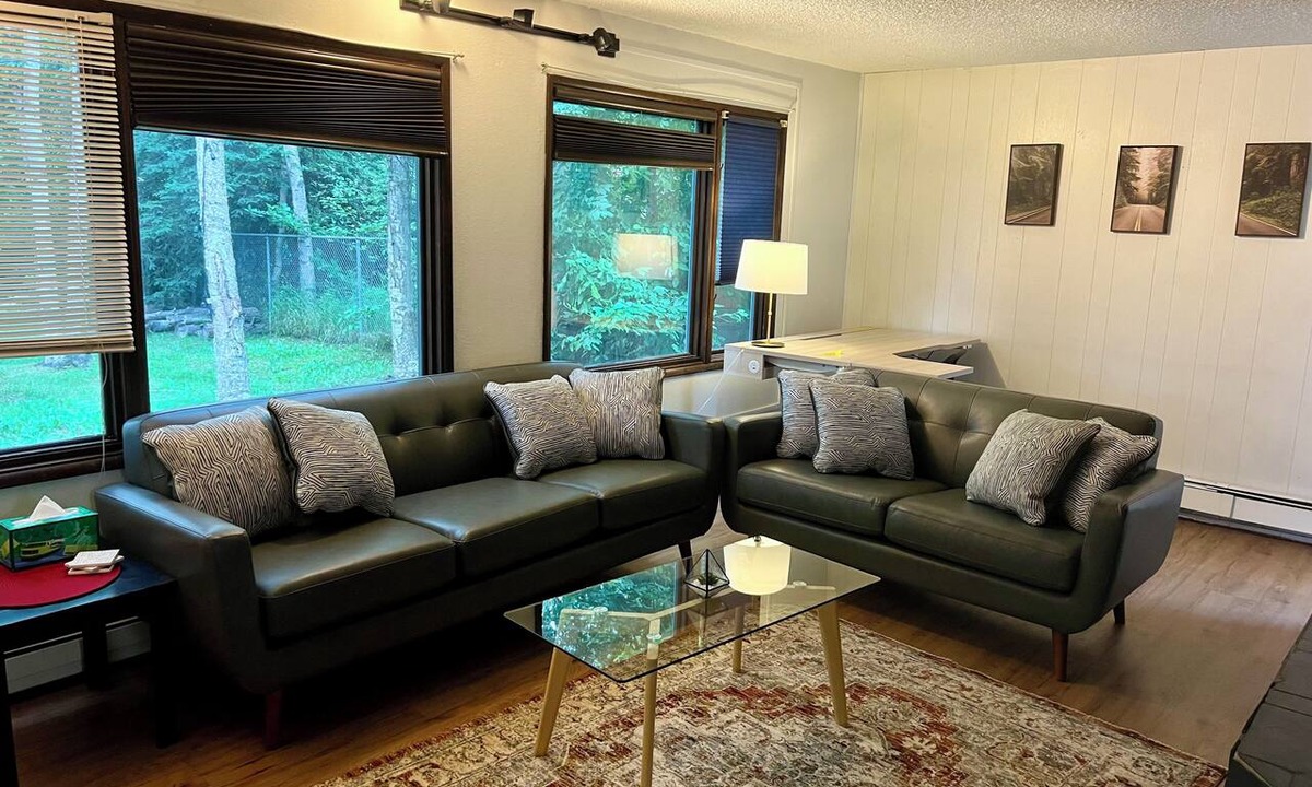Taku - Campbell Apartment | Your Cozy Anchorage Retreat