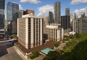 Courtyard by Marriott Downtown Toronto in Toronto
