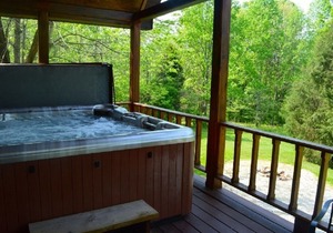 Deluxe with HOT TUB cabin #20. Located on Patoka Lake in Southern Indiana