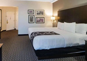 King Bed ADA Rm at La Quinta Inn by Wyndham Mesa Superstition Springs