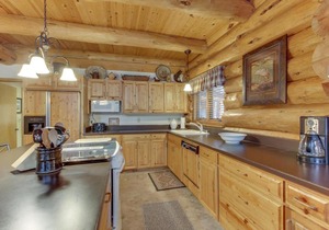 Log Cabin Riverfront Getaway in Three Rivers