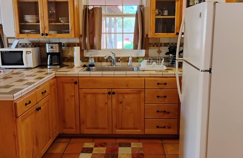 Richland Heights East House | 1/2 mile from large bike/walk path and 3 miles from the U of A