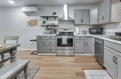 Sequim Apartment | 1 Mi to Dtwn Sequim: Modern Escape Near Everything