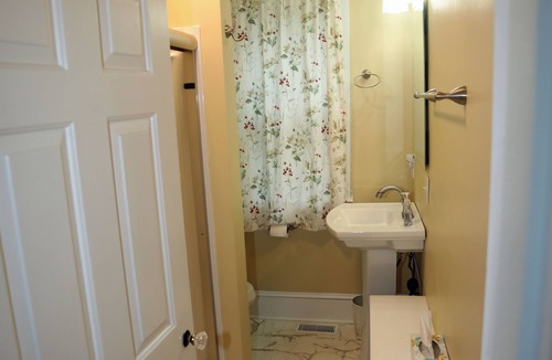 Alton Cottage | 10 minutes from VIR. Great bass fishing! Rustic cottage on large private pond.