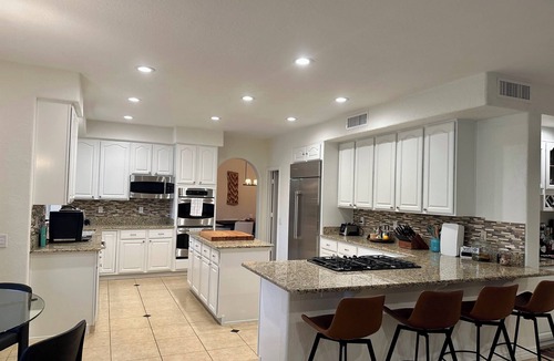 Arabian Crest House | 10min from TPC Scottsdale, 5brms, pool, putting green, many entertaining spaces