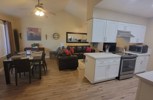 Apache Junction Condo | 2 Bedroom Condo-Mountain Views-Heated Pool