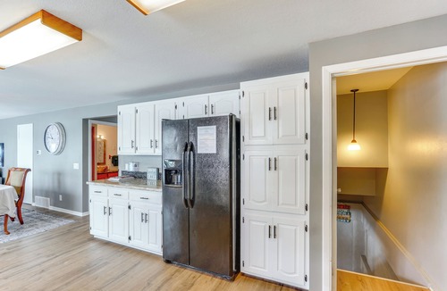 Osage Beach Cottage | 2 Decks, Lake Views! Group Escape in Osage Beach