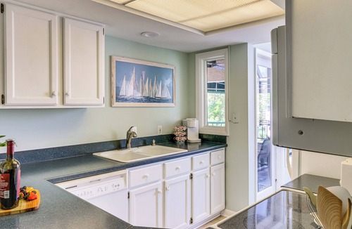 Palmetto Dunes Apartment | 2 Mi to Beach! Hilton Head Golf Escape w/Balcony
