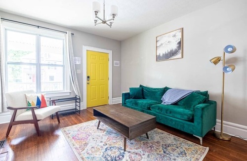 Glen Echo House | 2394 Indiana (SIDE) · Perfect For Groups & Families-5 Bedroom Cozy Home