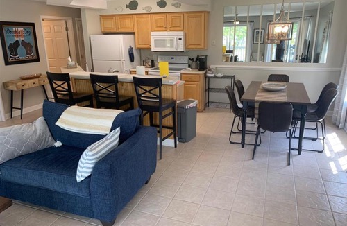 Calabash Apartment | 2504 Commons II