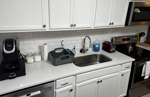 Crabtree House | 2BR in Desirable North Hills Neighborhood