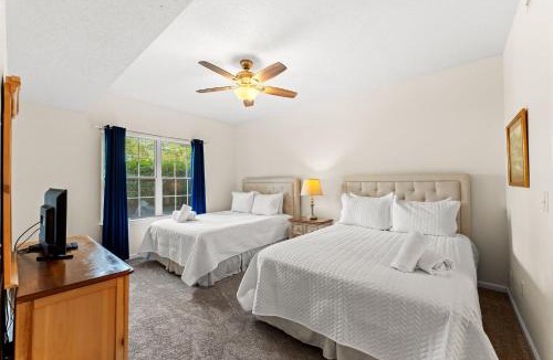 Red Hill House | 2BR Legends Golf Villa - Ground Floor - Pond View