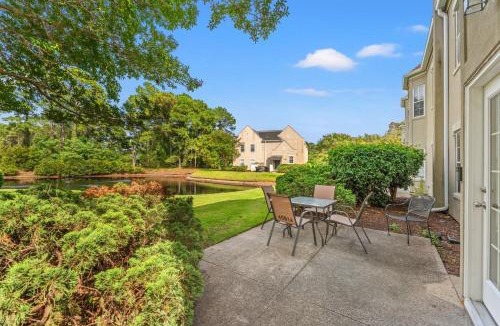 Red Hill House | 2BR Legends Golf Villa - Ground Floor - Pond View