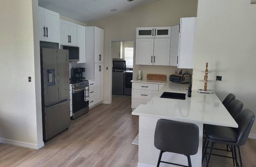 White Marsh House | 3-bedroom house in adorable Rotonda West Visit the Muskoka Modern Retreat