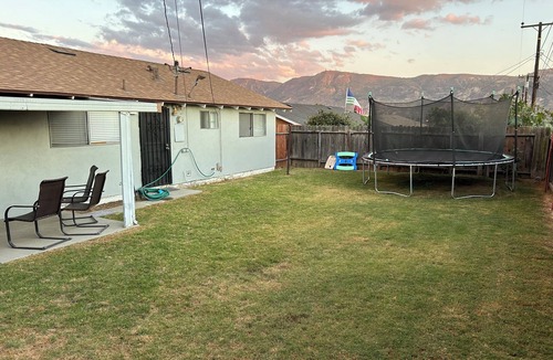 Santa Paula House | 3-bedroom house in Santa Paula.nPrivate back yard BBQ's and park nearby.