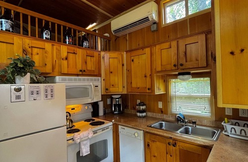 West Newton Apartment | 3 Tiny Cabins Together