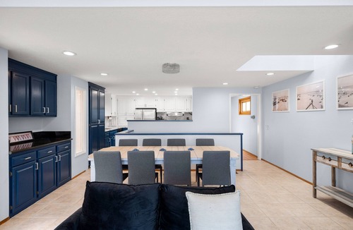 Hollywood House | 3446 O - Blue Haven Beach House