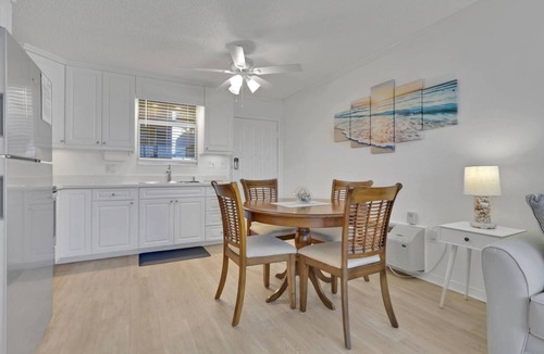 Bonita Springs Condo | 3RD FLOOR STUDIO | POOL-VIEW LANAI | KING BED | FREE PARKING | STEPS TO BONITA BEACH