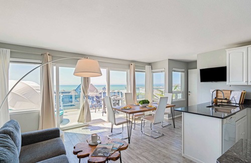 Cayucos Cottage | 4 Cayucos Bungalows Steps to Beach, Sleeps 16, Pet Friendly