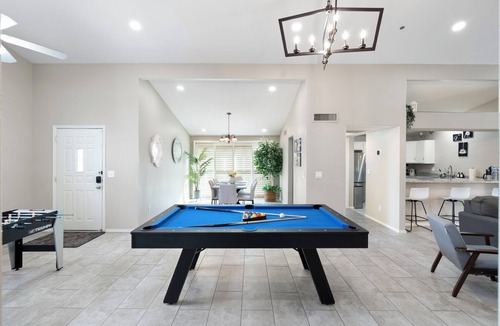Covey House | 4BR Stylish Mid-Century Escape w/Pool & Luxe Vibes