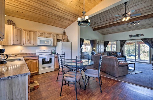 Spanish Valley Apartment | 5-acre Moab Studio w/BBQ & Stunning Mtn Views