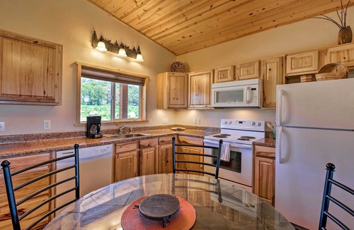 Spanish Valley Apartment | 5-acre Moab Studio w/BBQ & Stunning Mtn Views