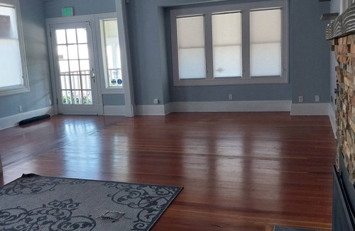 Everett House | 5-bedroom & 5 Bathroom house in nice Central Everett. Wi-Fi, Rent single Room