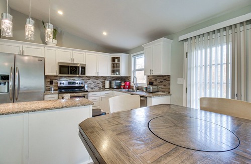 Beavercreek House | 5 Mi to The USAF Museum: Dayton Home, Walk to Park