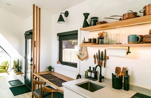 South Fork House | A-Frame Cliffside Bear Cabin