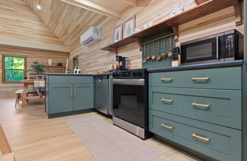 South Bloomingville Cabin | Abode at Blue Creek