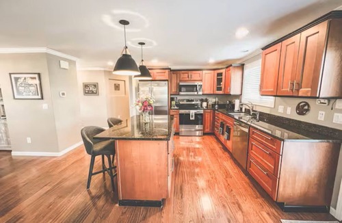 Sequim House | Abram’s Golf Course Retreat w/Hot Tub & Firepit